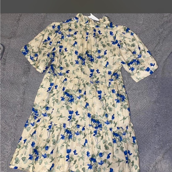 Tuckernuck Floral Mini Dress in Blue and Cream - Picture 4 of 4